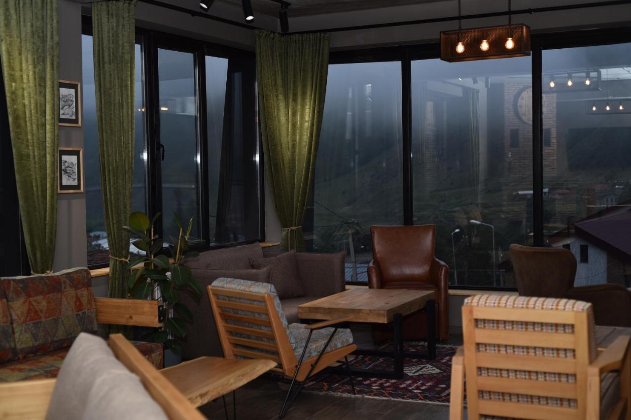 Northgate Hotel Kazbegi Buitenkant foto