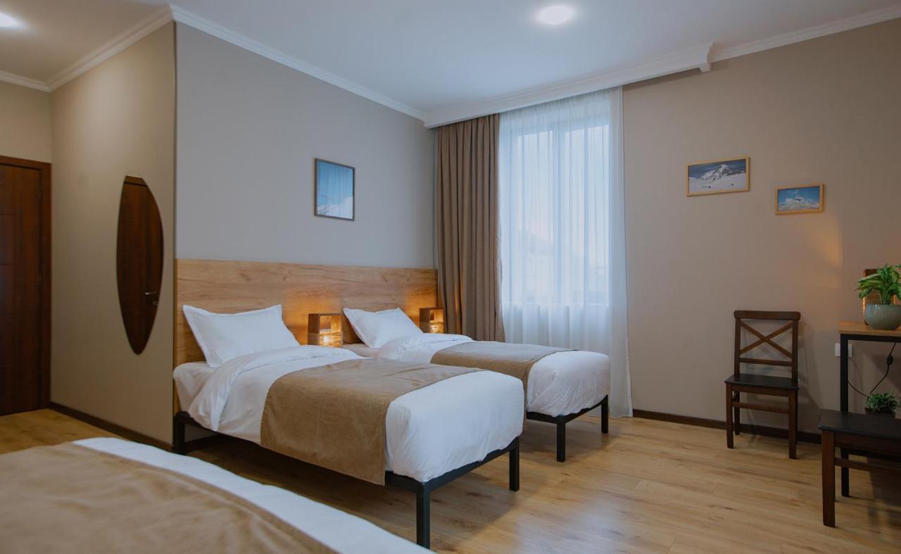 Northgate Hotel Kazbegi Buitenkant foto