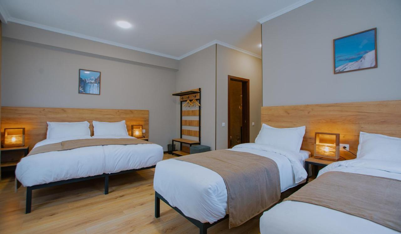 Northgate Hotel Kazbegi Buitenkant foto
